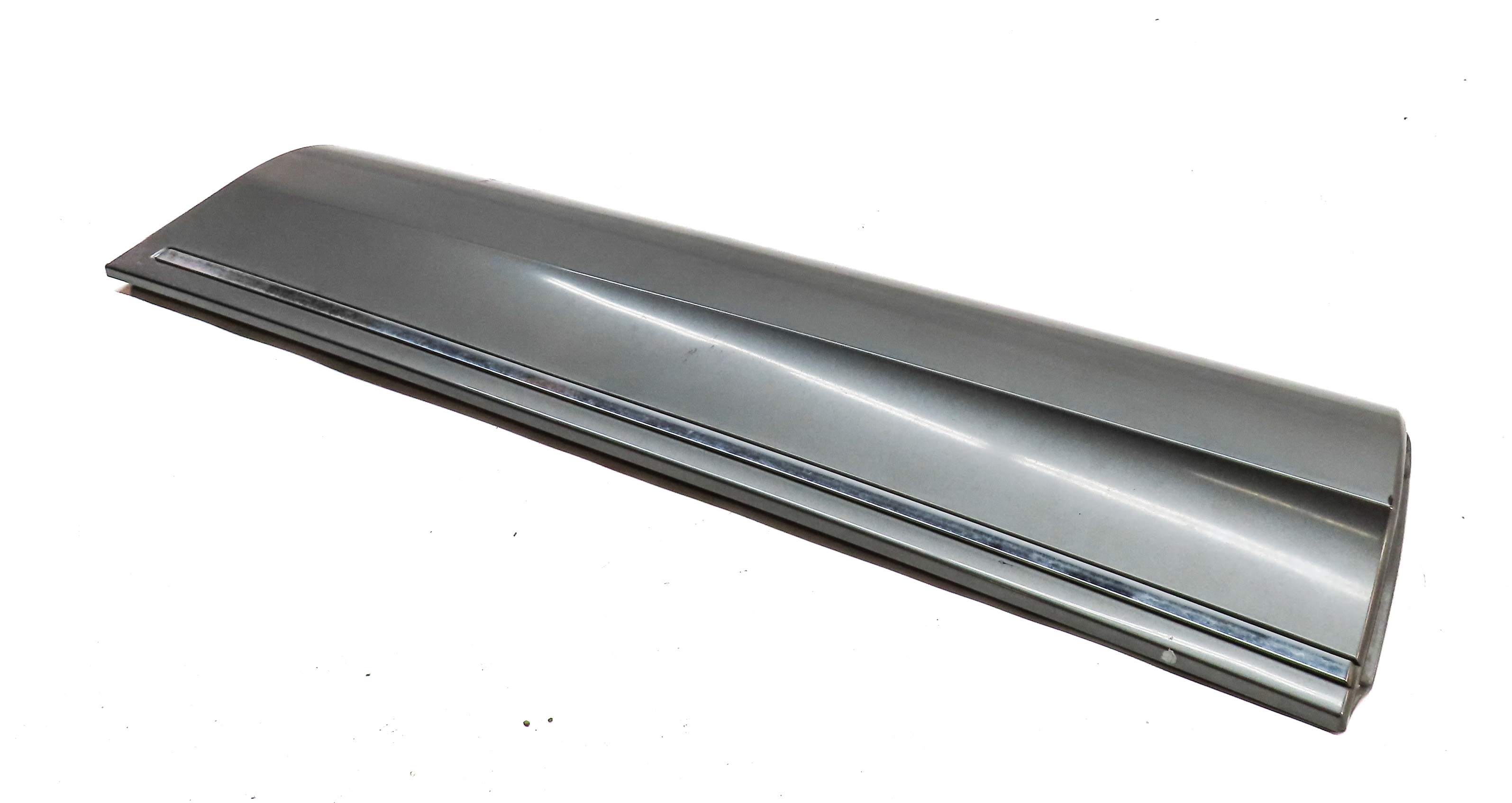2010-2015 AUDI Q7 REAR LEFT LOWER DOOR TRIM MOULDING (w/out SLINE) (Gray) — exact item pictured